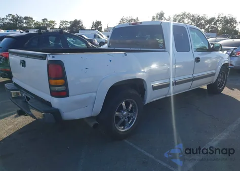 2001 Chevrolet Silverado 1500 Ls z USA, uszkodzony, nr VIN 2GCEC19V611407487